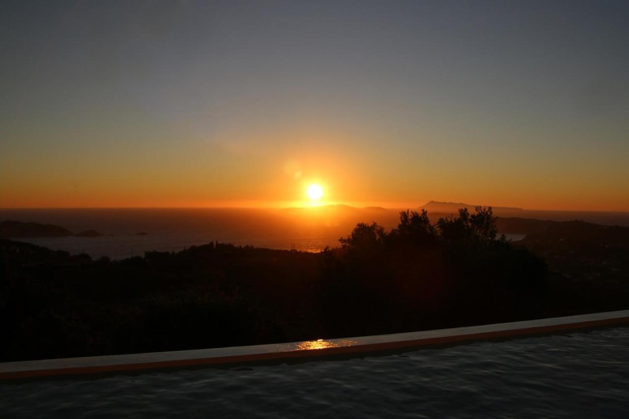Sunset Sea View Villa 3 Agios Georgios Pagon Luaran gambar